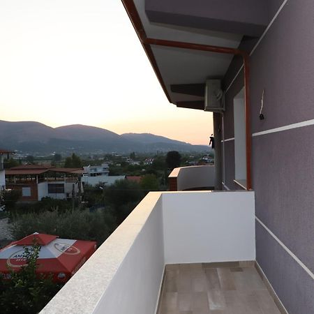 Georgemishel Guest House بيرات المظهر الخارجي الصورة