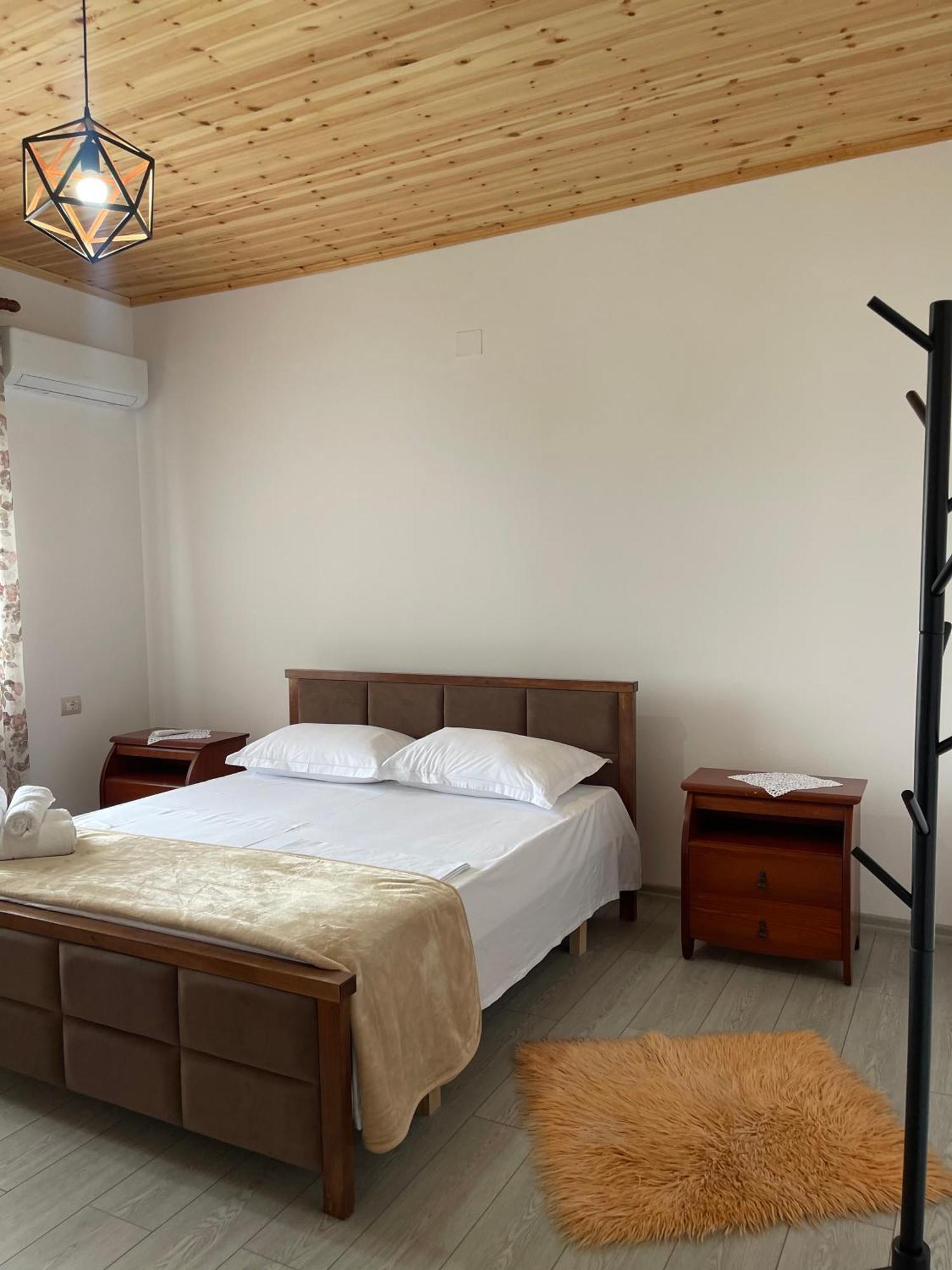 Georgemishel Guest House بيرات المظهر الخارجي الصورة